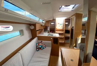 Thumbnail von Jeanneau Sun Odyssey 350