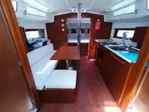 Thumbnail von Beneteau Oceanis 38.1
