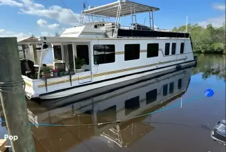 Catamaran Cruisers` Aqua 62