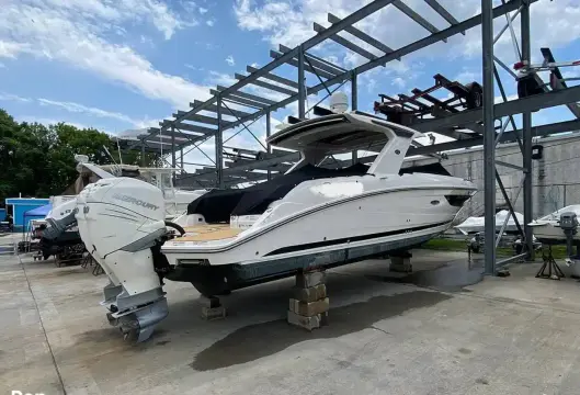 Sea Ray SLX 350