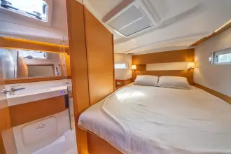 Thumbnail von Jeanneau Sun Odyssey 410 Knot 4 Sail