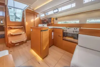 Thumbnail von Jeanneau Sun Odyssey 410 Knot 4 Sail