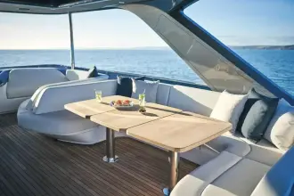 Thumbnail von Princess Y72 YachtQuarters Y72102