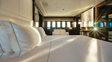 Thumbnail von Overmarine Mangusta 130 BLUE AZUR