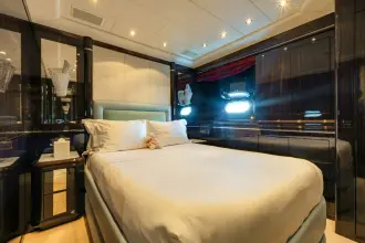 Thumbnail von Overmarine Mangusta 130 BLUE AZUR