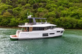 Thumbnail von Beneteau Grand Trawler  62 .