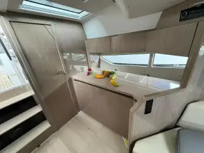 Thumbnail von Sealine S335V