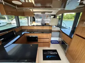 Thumbnail von Sealine F530