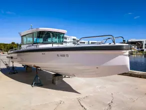 Axopar 28 Cabin