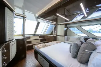 Thumbnail von Lazzara Yachts LSX 67 LAZZARA LSX 67