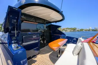 Thumbnail von Lazzara Yachts LSX 67 LAZZARA LSX 67