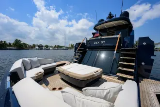 Thumbnail von Lazzara Yachts LSX 67 LAZZARA LSX 67