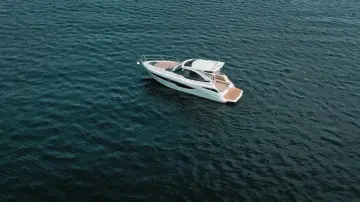 Thumbnail von Galeon 335 HTS