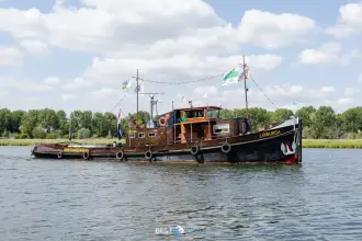 De Ruiterkruiser Limburgia Sleepboot Limburgia