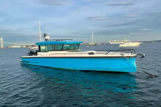 Axopar 37 XC Cross Cabin Tiny Dancer