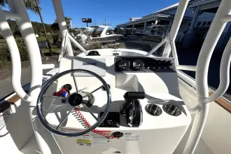 Thumbnail von Boston Whaler 190 Montauk