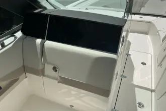Thumbnail von Boston Whaler 240 Vantage