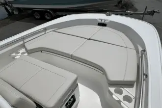 Thumbnail von Boston Whaler 190 Montauk