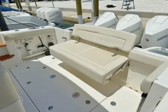 Thumbnail von Boston Whaler 350 Realm