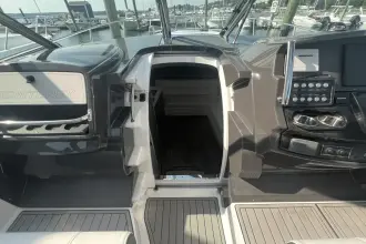 Thumbnail von Monterey 335 Sport Yacht