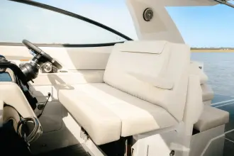 Thumbnail von Cruisers Yachts 38 GLS OB