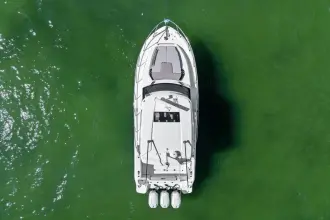 Thumbnail von Boston Whaler 365 Conquest