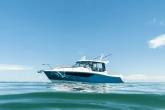 Thumbnail von Boston Whaler 365 Conquest