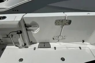 Thumbnail von Boston Whaler 330 Outrage