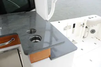 Thumbnail von Boston Whaler 365 Conquest