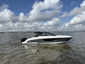Thumbnail von Cruisers Yachts 42 GLS OB