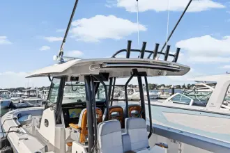 Thumbnail von Boston Whaler 360 Outrage