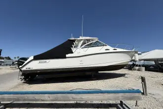 Thumbnail von Boston Whaler 345 Conquest