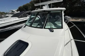Thumbnail von Boston Whaler 345 Conquest