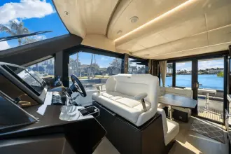 Thumbnail von Galeon 400 FLY