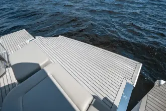 Thumbnail von Cruisers Yachts 50 GLS OB