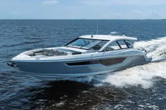 Thumbnail von Cruisers Yachts 50 GLS OB