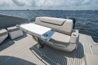 Thumbnail von Cruisers Yachts 50 GLS OB
