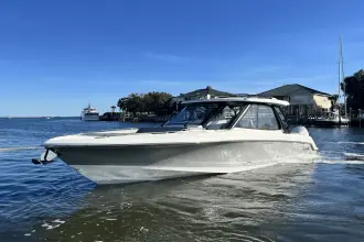 Thumbnail von Boston Whaler 380 Realm