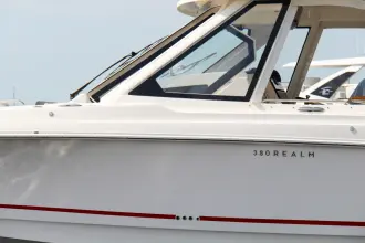 Thumbnail von Boston Whaler 380 Realm
