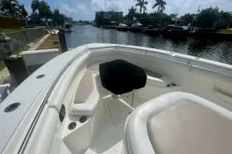 Thumbnail von Boston Whaler 370 Outrage