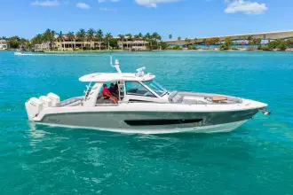 Thumbnail von Boston Whaler 420 Outrage