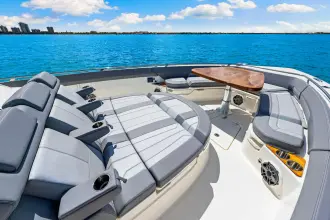 Thumbnail von Boston Whaler 420 Outrage