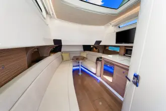 Thumbnail von Boston Whaler 420 Outrage