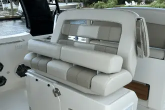 Thumbnail von Boston Whaler 350 Realm