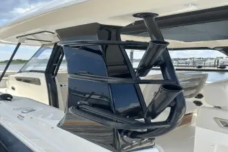 Thumbnail von Boston Whaler 350 Realm