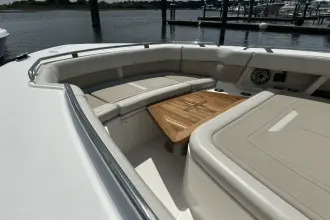Thumbnail von Boston Whaler 350 Realm