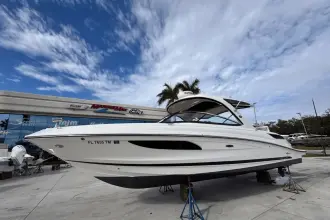 Thumbnail von Sea Ray SLX 350