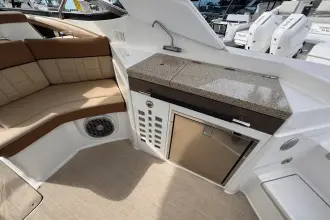 Thumbnail von Sea Ray SLX 350