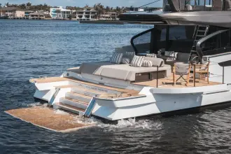 Thumbnail von Azimut Seadeck 6