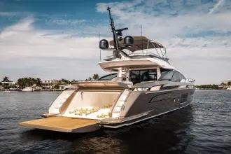 Thumbnail von Azimut S8